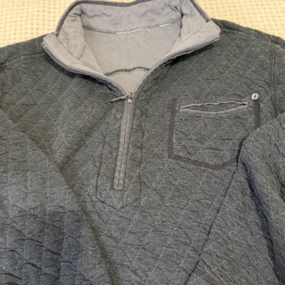 Sweaters - Picture 9 of 9